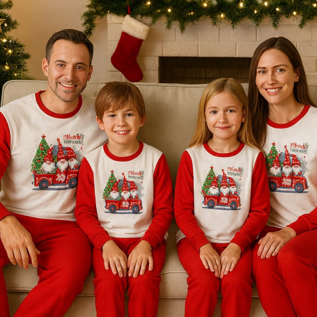 Nada mais acolhedor que ver a família toda vestida de pijama igual na noite de Natal. Um pijama quentinho, que qualidade nacional e super confortável.