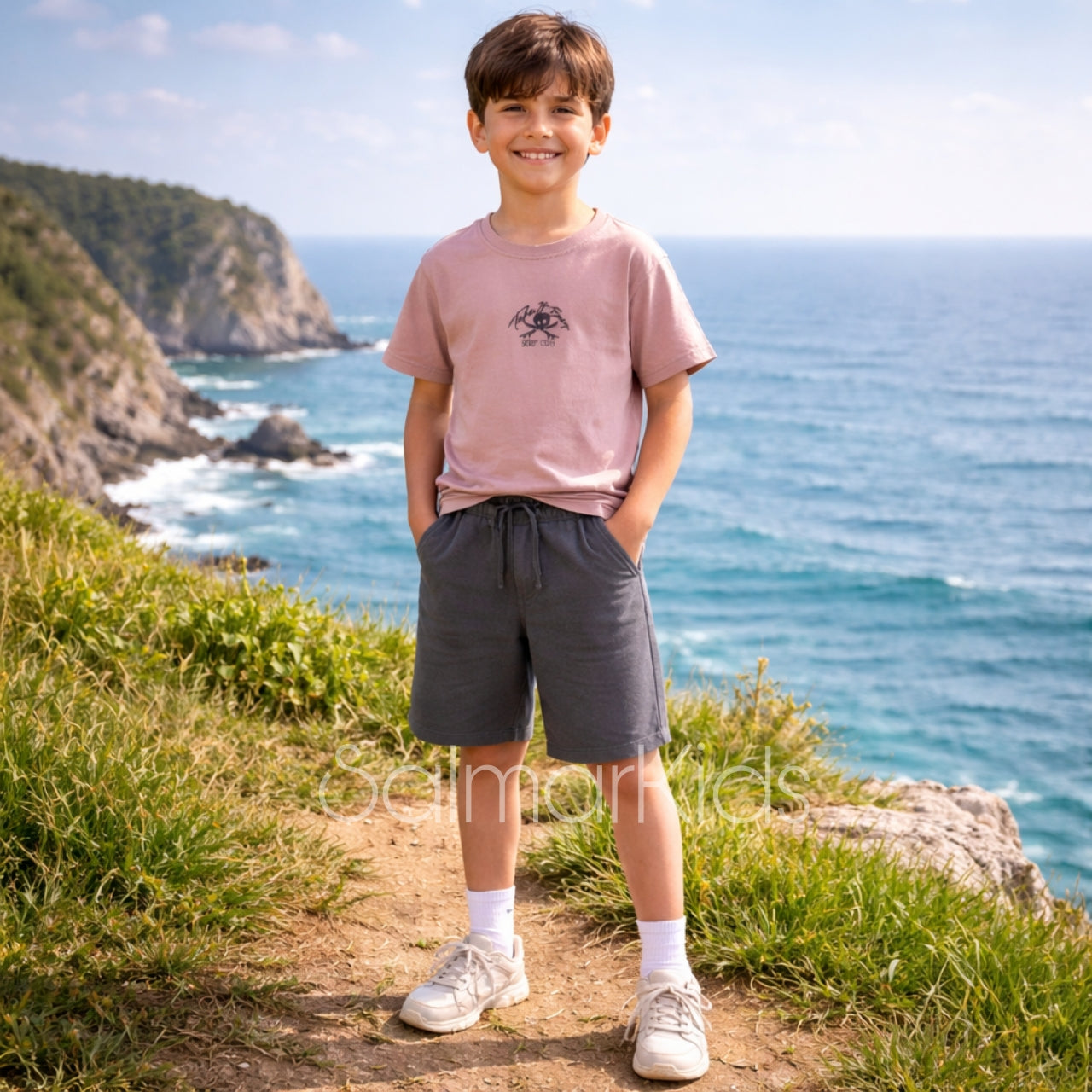 Os calções em algodão são sempre os maiores aliados dos meninos no Verão.
