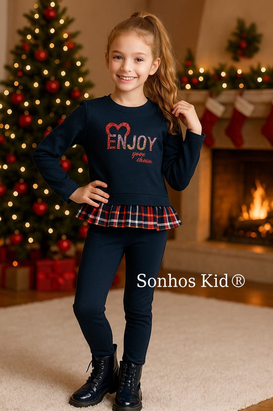 Conforto acima de tudo e este conjunto é perfeito para estes dias mais frescos e combina tão bem com tudo.