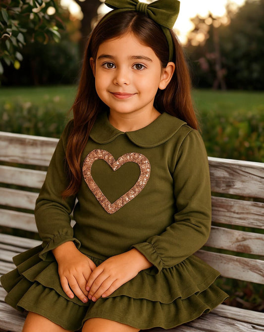 Um conjunto maravilhoso, cardado e muito, mas muito quentinho.
Laço não incluído