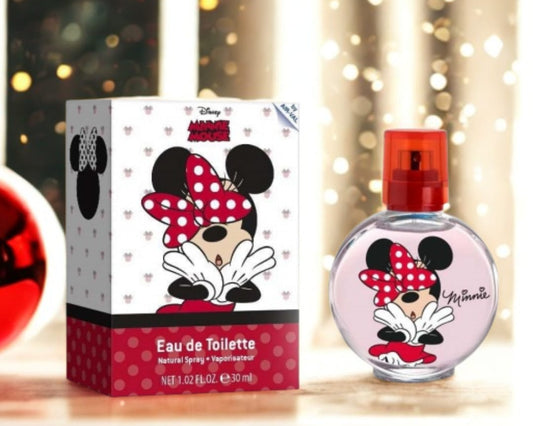 Nada melhor que sentir o cheirinho agradável de uma criança. E se forem perfumes suaves, mas com personalidade, ainda melhor.