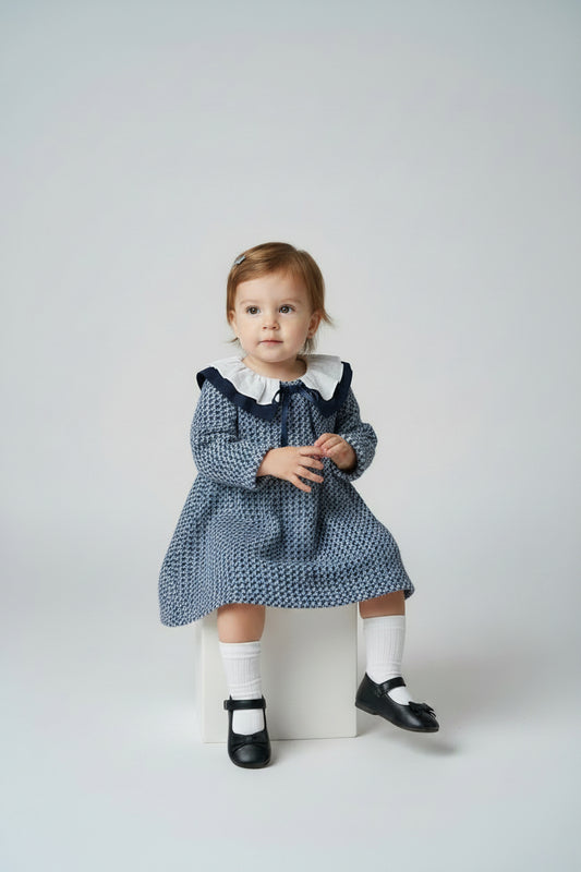 Vestido com gola